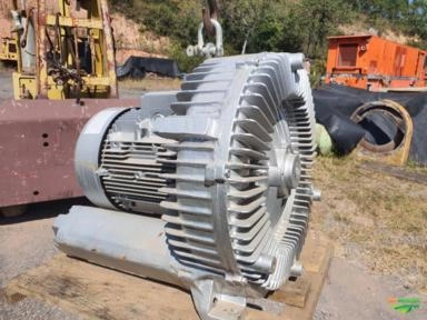 SOPRADOR E BOMBA DE VACUO Imagem SOPRADOR E BOMBA DE VACUO