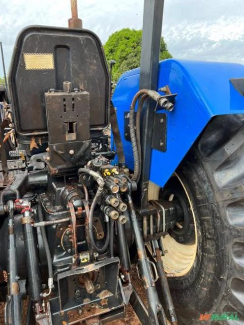 Trator New Holland 7630 4x4 ano 12