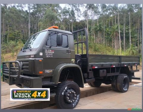 Volkswagen 15210 - 4x4 ano 2014 Imagem Volkswagen 15210 - 4x4 ano 2014