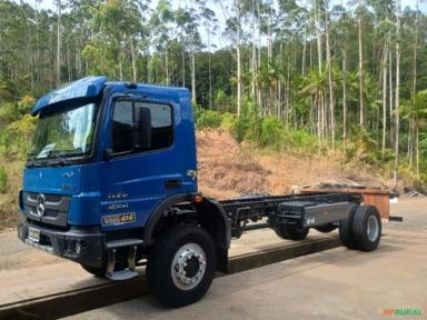 Caminhão Mercedes-Benz Atego 1726 Toco 4x4 Ano 2018 Imagem Caminhão Mercedes-Benz Atego 1726 Toco 4x4 Ano 2018