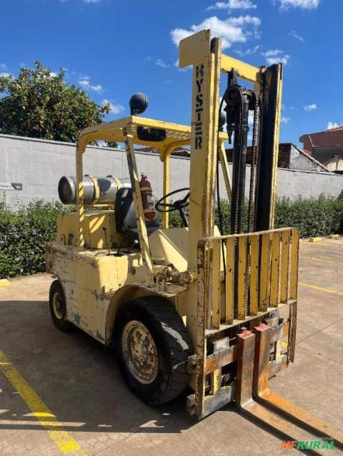 EMPILHADEIRA HYSTER 2,5 TONELADAS Imagem EMPILHADEIRA HYSTER 2,5 TONELADAS