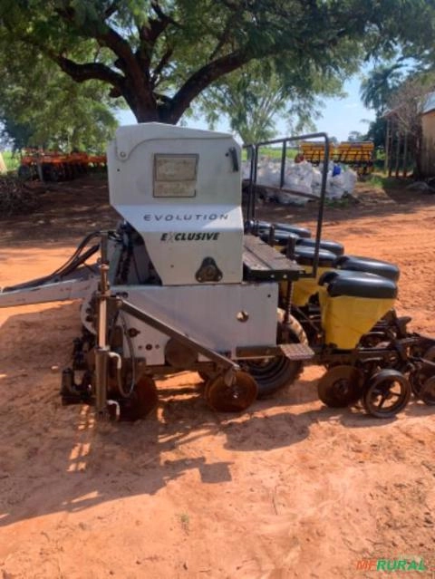 Imagem Plantadeira PP Solo Imagem Plantadeira PP Solo