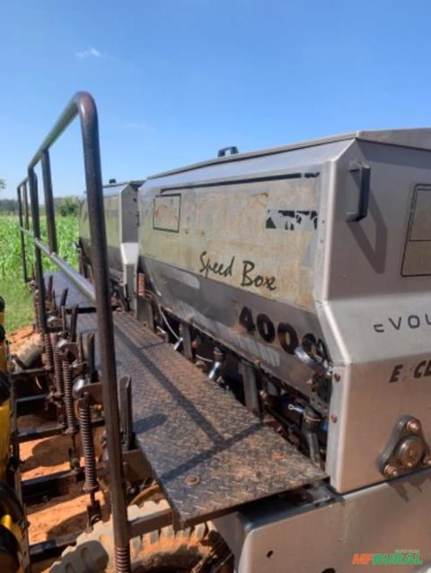 Imagem Plantadeira PP Solo Imagem Plantadeira PP Solo