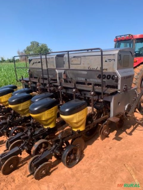 Imagem Plantadeira PP Solo Imagem Plantadeira PP Solo