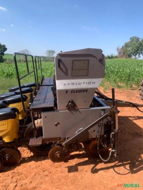 Imagem Plantadeira PP Solo Imagem Plantadeira PP Solo