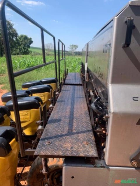 Imagem Plantadeira PP Solo Imagem Plantadeira PP Solo