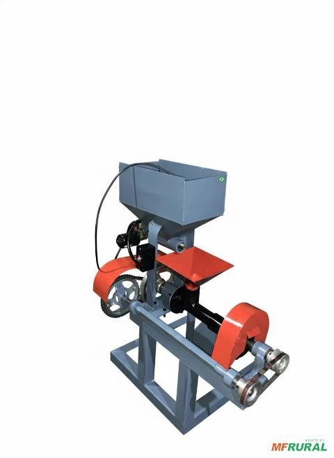 Mini Extrusora de Ração para Peixes Imagem Mini Extrusora de Ração para Peixes
