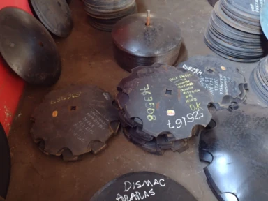 DISCO LISO - FOLHA DE GRADE 20 POLEGADAS Imagem DISCO LISO - FOLHA DE GRADE 20 POLEGADAS