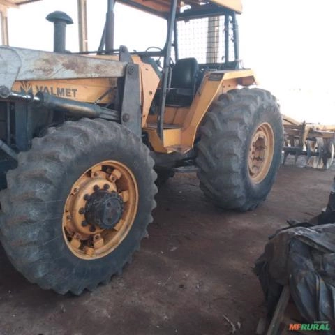 Imagem Trator Valtra/Valmet 1580 4x2 ano 04 Imagem Trator Valtra/Valmet 1580 4x2 ano 04