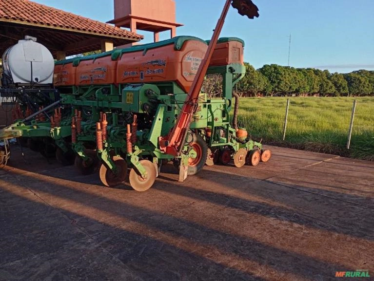 Plantadeira Stara Victoria 5850 – 13 Linhas – Ano 2008 Imagem Plantadeira Stara Victoria 5850 – 13 Linhas – Ano 2008