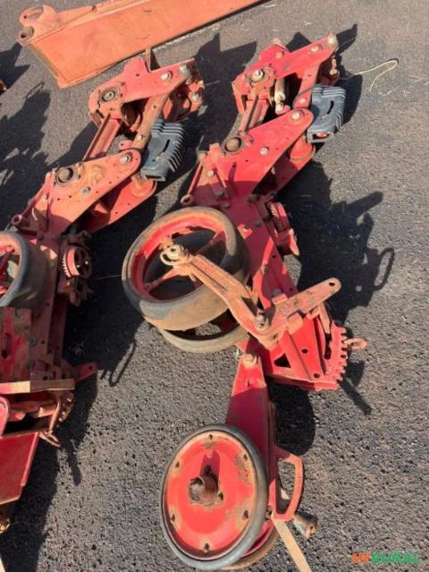 Imagem Plantadeira Usada para Retirada de Peças Imagem Plantadeira Usada para Retirada de Peças