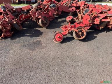 Imagem Plantadeira Usada para Retirada de Peças Imagem Plantadeira Usada para Retirada de Peças