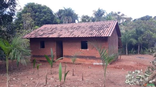 Vendo Sitio de 31 Hactares, localizado a 7 km de Aparecida do Rio Negro - To