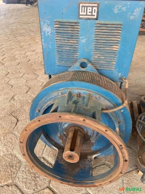 Imagem Gerador Elétrico WEG 725 kva Imagem Gerador Elétrico WEG 725 kva