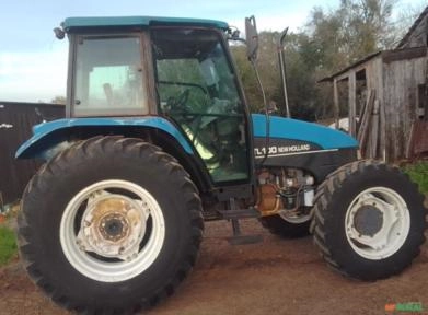 Imagem Trator New Holland TL 100 ano 2000 Imagem Trator New Holland TL 100 ano 2000