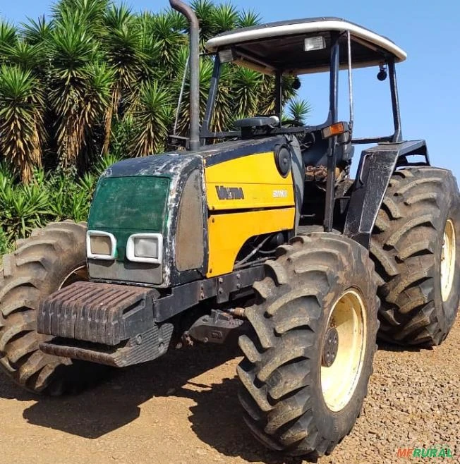 Trator Valtra BM 100 ano 2004