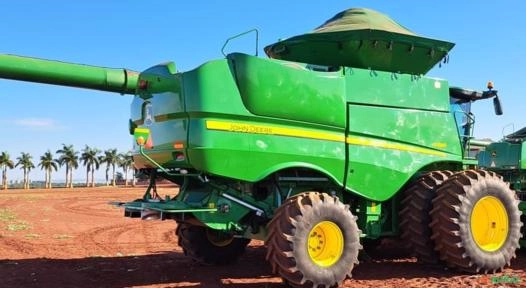 Imagem Colheitadeira John Deere S 680 ano 2012 Imagem Colheitadeira John Deere S 680 ano 2012