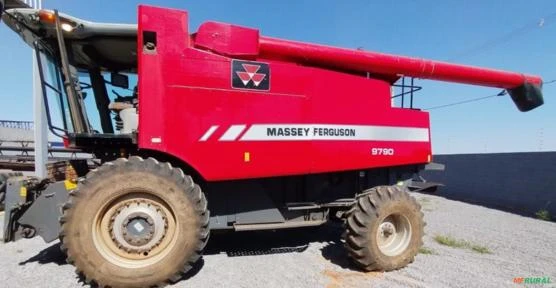 Colheitadeira Massey Ferguson 9790 ano 2015