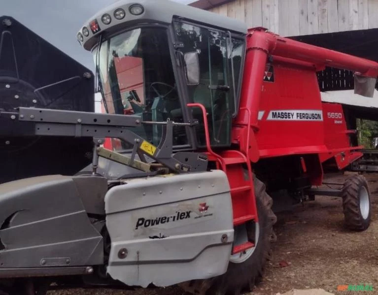 Colheitadeira Massey Ferguson 5650 ano 2011