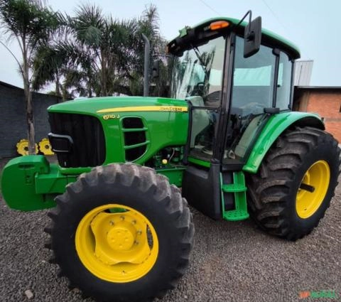 Trator John Deere 6110 J Ano 2015 Imagem Trator John Deere 6110 J Ano 2015