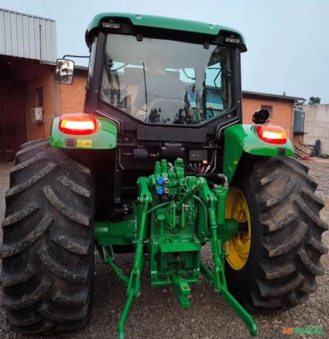 Imagem Trator John Deere 6110 J Ano 2015 Imagem Trator John Deere 6110 J Ano 2015