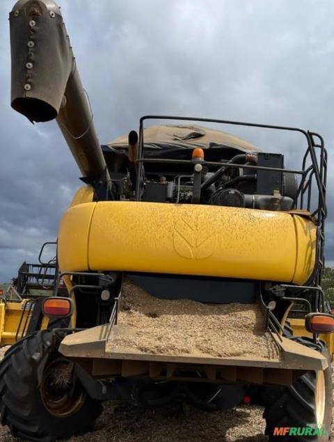 Imagem Colheitadeira New Holland CR 9060 ano 2011 Imagem Colheitadeira New Holland CR 9060 ano 2011