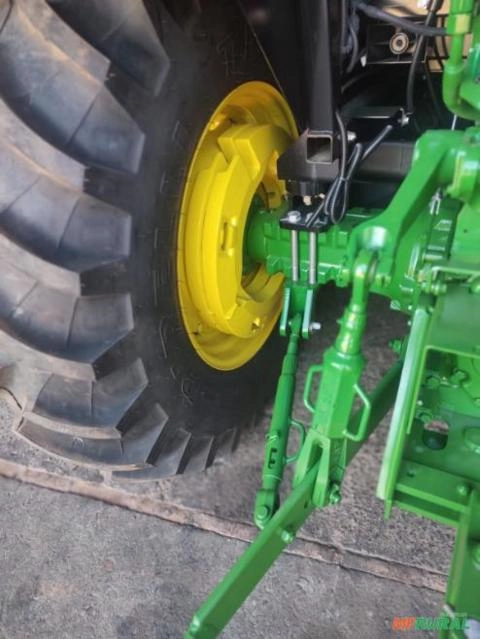 Imagem Trator John Deere 5080 E ano 2023 Imagem Trator John Deere 5080 E ano 2023