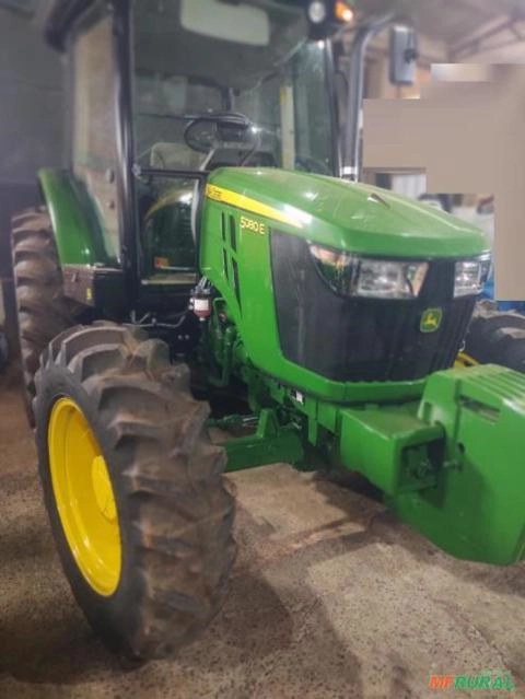 Trator John Deere 5080 E ano 2023 Imagem Trator John Deere 5080 E ano 2023