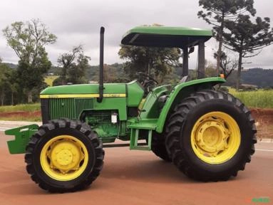 Trator John Deere 5600 Ano 2002 Imagem Trator John Deere 5600 Ano 2002