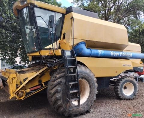 Colheitadeira New Holland TC 5090 ano 2009 Imagem Colheitadeira New Holland TC 5090 ano 2009
