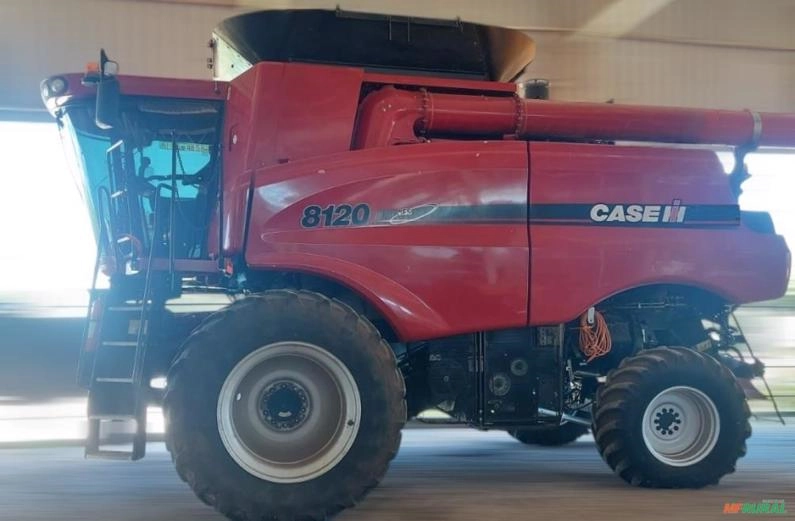 Colheitadeira Case Axial Flow 8120 ano 2012 Imagem Colheitadeira Case Axial Flow 8120 ano 2012
