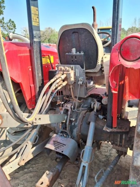 Imagem Trator Massey Ferguson 4275 ano 2012 Imagem Trator Massey Ferguson 4275 ano 2012