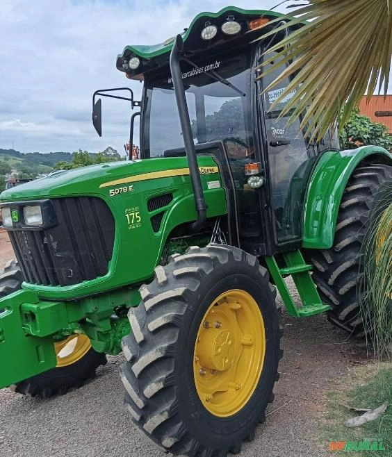 Trator John Deere 5078 E ano 2015 Imagem Trator John Deere 5078 E ano 2015