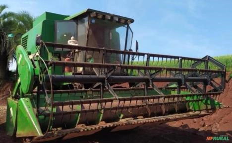 Colheitadeira John Deere 1175 Ano 1999 Imagem Colheitadeira John Deere 1175 Ano 1999