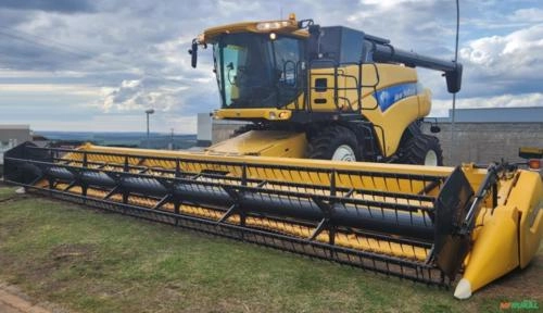 Colheitadeira New Holland CR 9060 ano 2012 Imagem Colheitadeira New Holland CR 9060 ano 2012