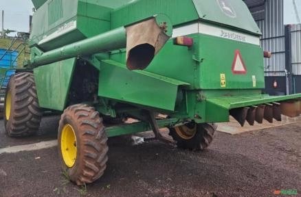 Imagem Colheitadeira John Deere 1550 Ano 2002 Imagem Colheitadeira John Deere 1550 Ano 2002