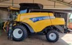 Colheitadeira New Holland CR 9060 ano 2011 Imagem Colheitadeira New Holland CR 9060 ano 2011