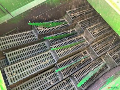 Imagem Colheitadeira John Deere 1175 Ano 2002 Imagem Colheitadeira John Deere 1175 Ano 2002