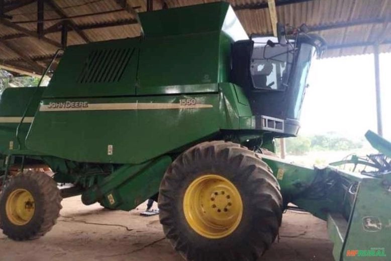 Colheitadeira John Deere 1550 Ano 2002 Imagem Colheitadeira John Deere 1550 Ano 2002