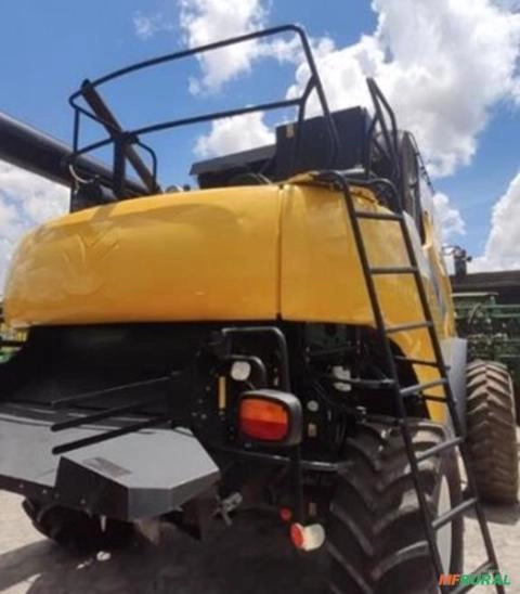 Imagem Colheitadeira New Holland CR 9060 ano 2009 Imagem Colheitadeira New Holland CR 9060 ano 2009