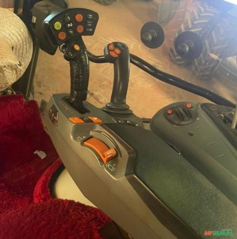 Imagem Trator Valtra T210CVT Ano 2018 Imagem Trator Valtra T210CVT Ano 2018