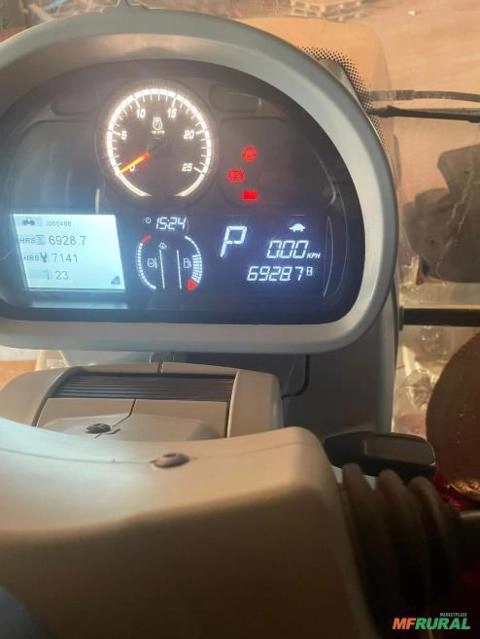 Imagem Trator Valtra T210CVT Ano 2018 Imagem Trator Valtra T210CVT Ano 2018