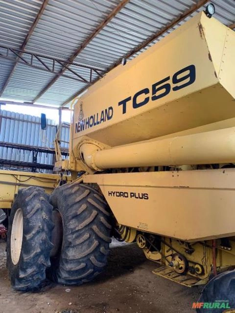 Colheitadeira New Holland TC59 ano 2001 Imagem Colheitadeira New Holland TC59 ano 2001