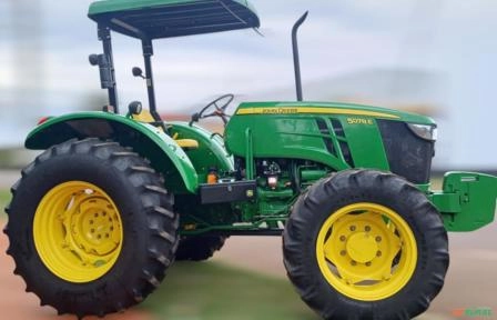 Trator John Deere 5078E ano 2023 Imagem Trator John Deere 5078E ano 2023