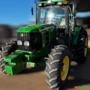 Trator John Deere 6110J ano 2011 Imagem Trator John Deere 6110J ano 2011