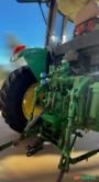 Trator John Deere 6110J ano 2011 Imagem Trator John Deere 6110J ano 2011