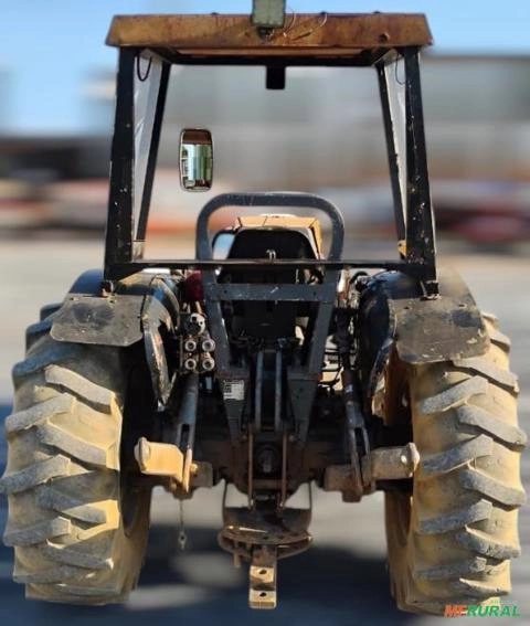 Imagem Trator Valtra BF75 Ano 2012 Imagem Trator Valtra BF75 Ano 2012