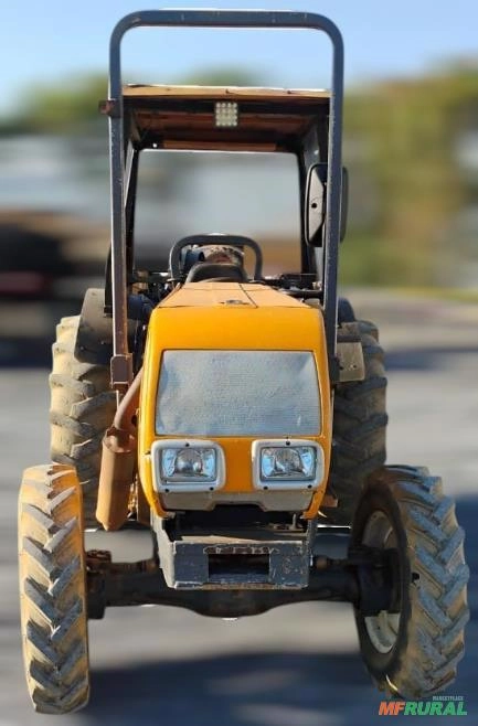 Imagem Trator Valtra BF75 Ano 2012 Imagem Trator Valtra BF75 Ano 2012