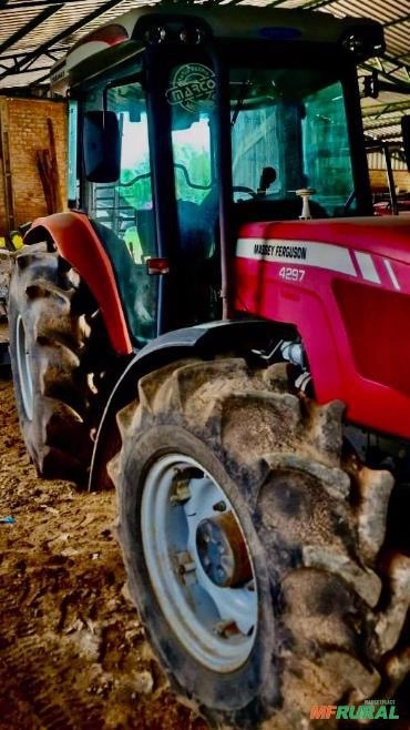 Trator Massey Ferguson 4297 ano 2010 Imagem Trator Massey Ferguson 4297 ano 2010