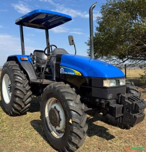 Trator New Holland TL75 E Ano 2011 Imagem Trator New Holland TL75 E Ano 2011